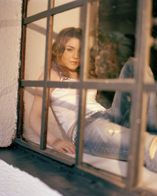 JoJo Levesque photoshoot, 2004 3