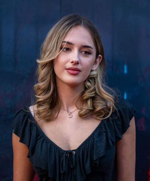 Julia Butters at Halloween Horror Nights Hollywood, September 2025 3