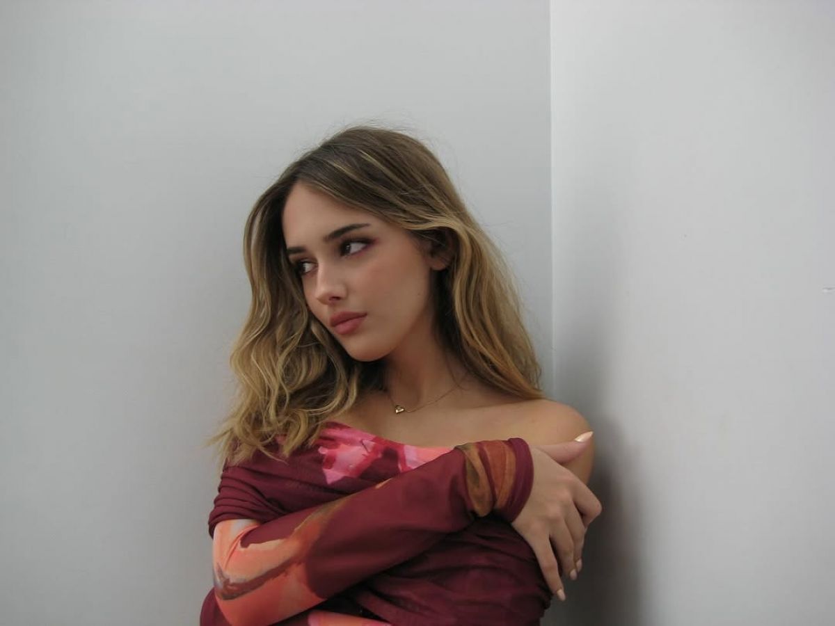 Julia Butters instagram photos, September 2025