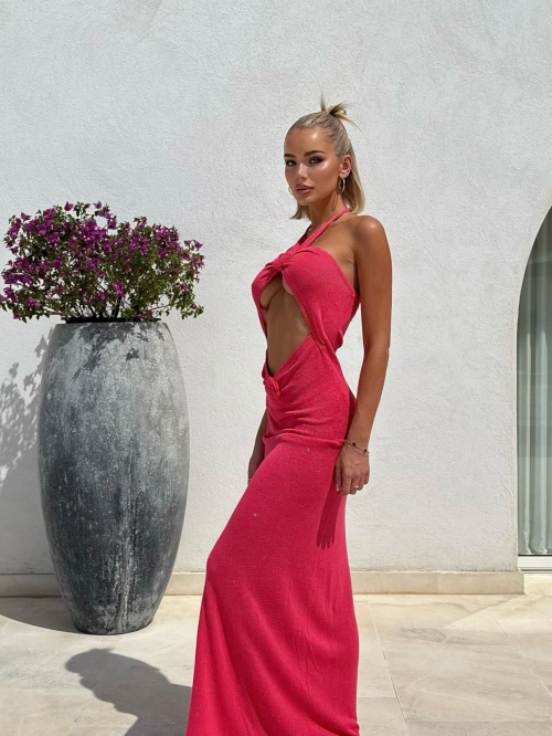 Julia Cavanagh stuns in Instagram photos, September 2025 12