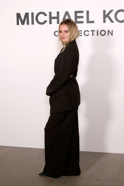 Kelsea Ballerini at Michael Kors Fashion Show NYFW, September 2025 6