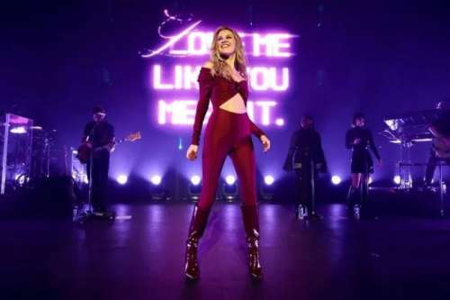 Kelsea Ballerini performs at The Riviera Theatre Chicago, September 2025 6