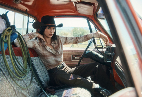 Kendall Jenner and Gigi Hadid for Vogue, Oct 2025 9
