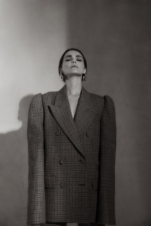 Keri Russell for WWD Weekend, September 2025 5