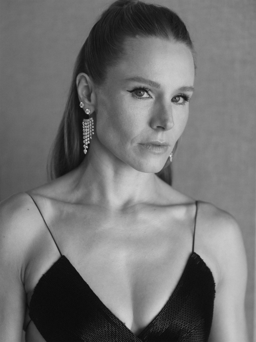 Kristen Bell for Who What Wear Emmy Awards 3