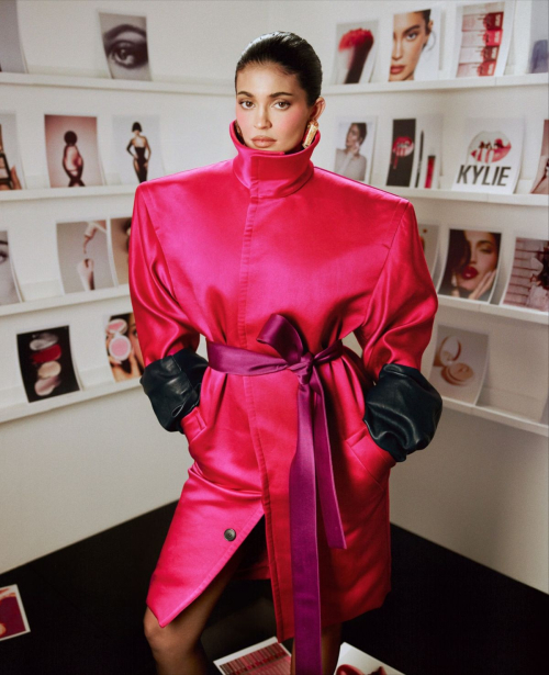 Kylie Jenner for WWD BeautyInc, The Women’s Issue, October 2025 6