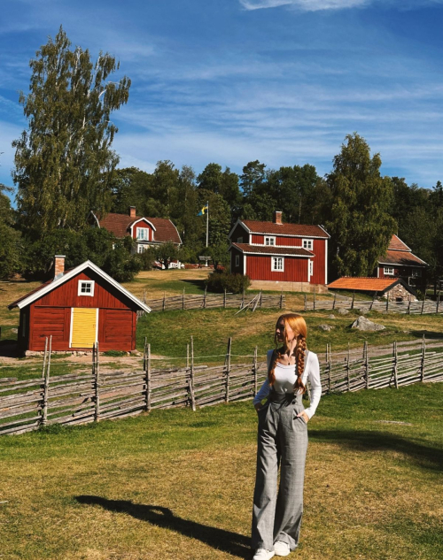 Larissa Optiz stuns in Instagram photos, September 2025 1