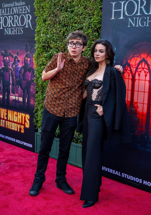 Lauren Lavera at Halloween Horror Nights Universal, September 2025 4