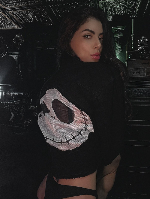 Leeanna Vamp instagram photos, September 2025 13