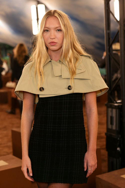 Lila Grace Moss at Burberry fashion show LFW, September 2025 1