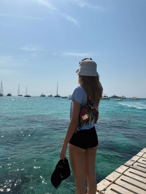 Lisa – Instagram Photos, September 2025 11