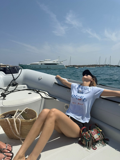 Lisa – Instagram Photos, September 2025 6