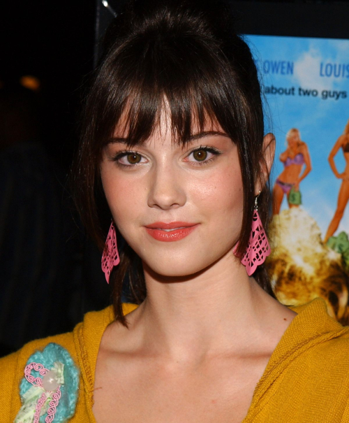 Mary Elizabeth Winstead at National Lampoon’s Gold Diggers Premiere Los Angeles, September 2004 1