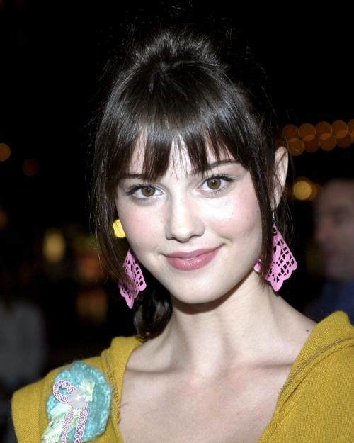 Mary Elizabeth Winstead at National Lampoon’s Gold Diggers Premiere Los Angeles, September 2004 3