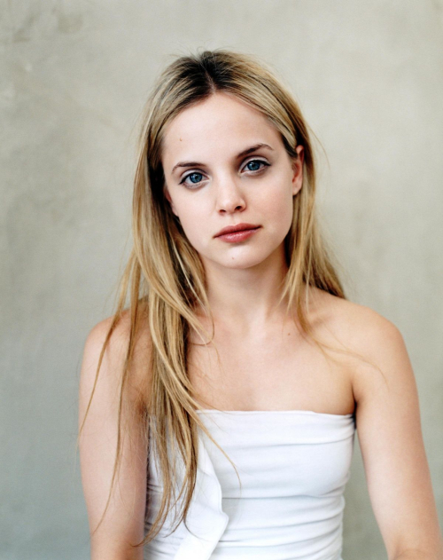 Mena Suvari at Photoshoot, 1999 12