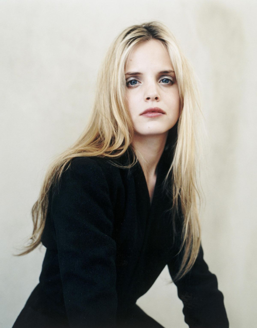 Mena Suvari at Photoshoot, 1999 5