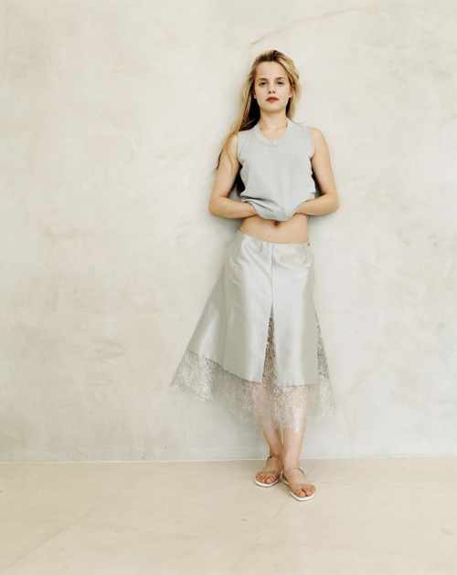 Mena Suvari at Photoshoot, 1999 6