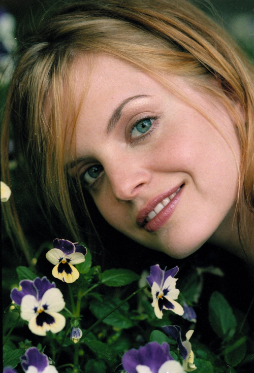 Mena Suvari at Photoshoot, 2000 3