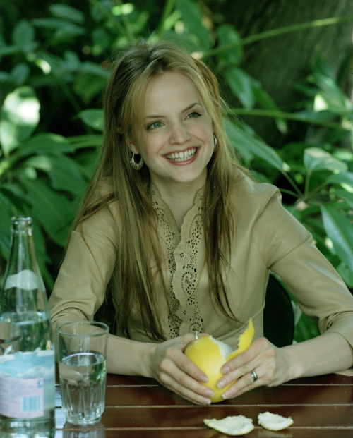 Mena Suvari at Photoshoot, 2000 4
