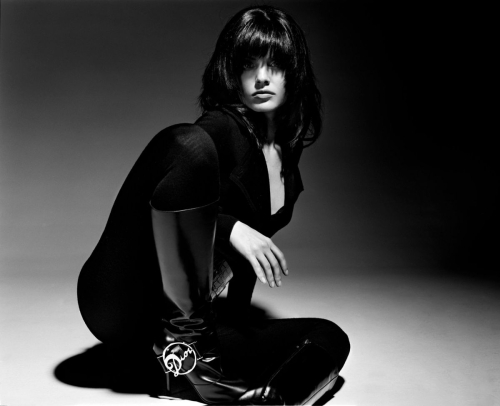 Mena Suvari at Photoshoot, 2004 1