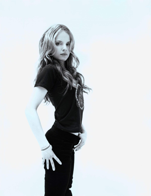 Mena Suvari photoshoot, 2002 5