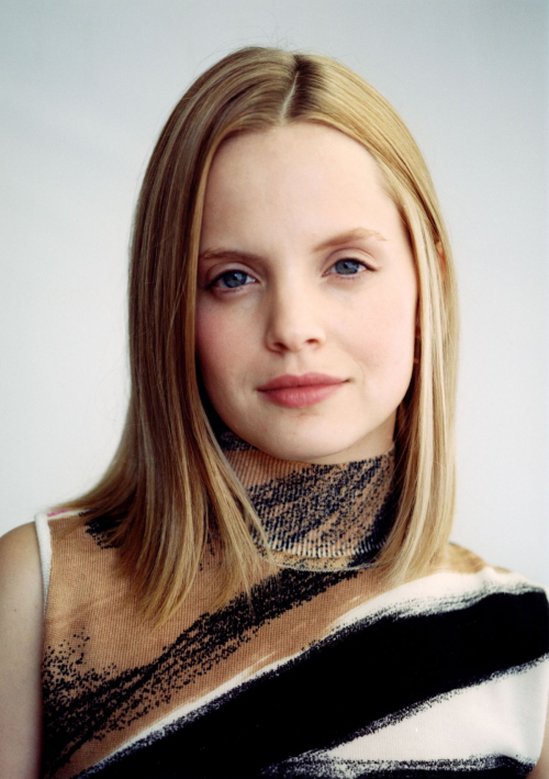 Mena Suvari photoshoot, 2003 4