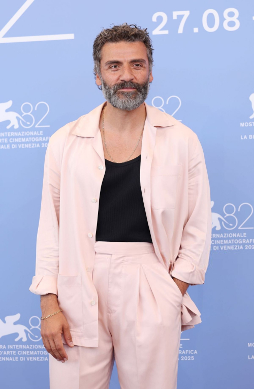 Oscar Isaac In The Hand Of Dante photocall Venice, September 2025