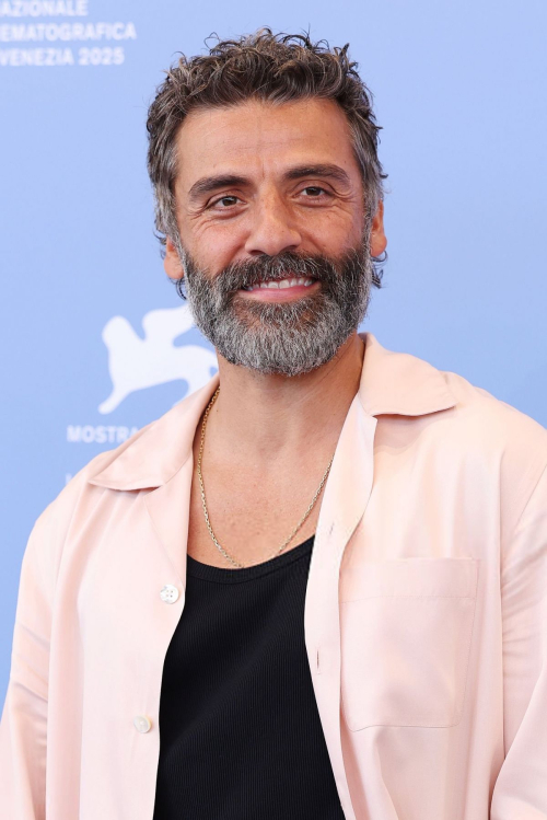 Oscar Isaac In The Hand Of Dante photocall Venice, September 2025 1