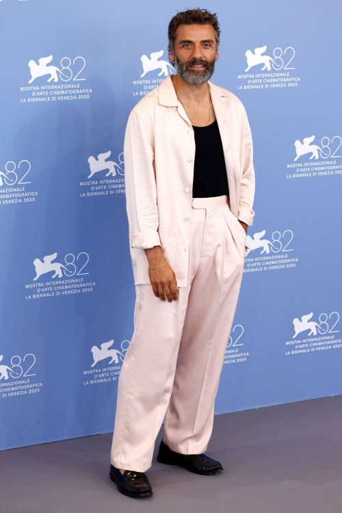 Oscar Isaac In The Hand Of Dante photocall Venice, September 2025 5