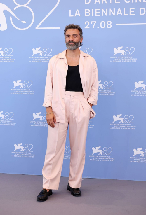Oscar Isaac In The Hand Of Dante photocall Venice, September 2025 6