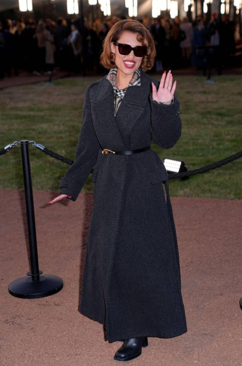 Raye at Burberry show LFW London, September 2025 3