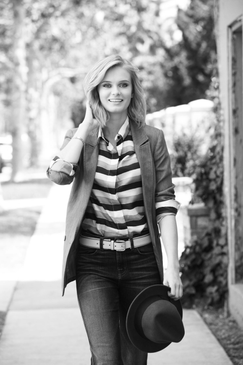 Sara Paxton photoshoot, 2011 2