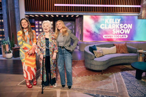 Scarlett Johansson at The Kelly Clarkson Show, September 2025 3