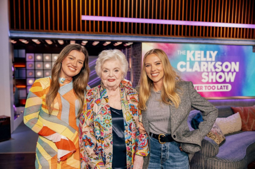 Scarlett Johansson at The Kelly Clarkson Show, September 2025 4