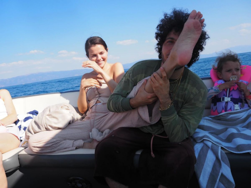 Selena Gomez shares chic Instagram photos, September 2025 2