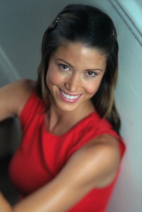 Shannon Elizabeth photoshoot, 2001 5