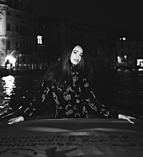 Sofia Carson at a photoshoot, August 2025 8