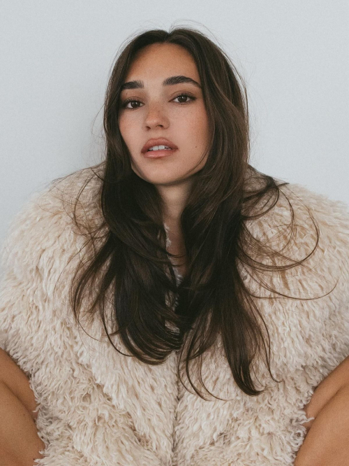 Sophie Rothschild poses in Instagram photos, September 2025 3