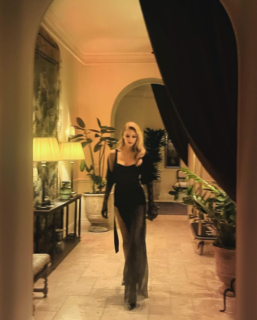 Stella Maxwell Instagram Photos, September 2025 7