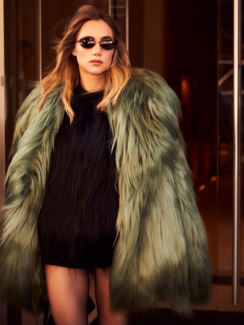 Suki Waterhouse for Vogue UK Michael Kors Fashion Show, September 2025 8