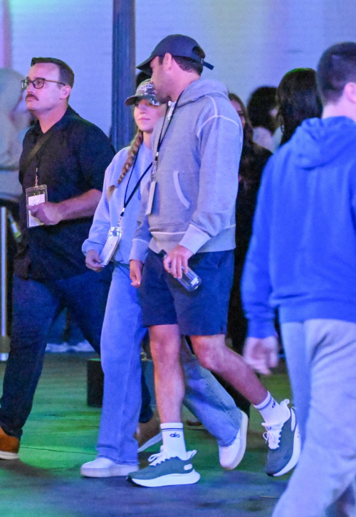 Sydney Sweeney Arrives at Universal Studios Halloween Horror Nights Los Angeles, September 2025 2