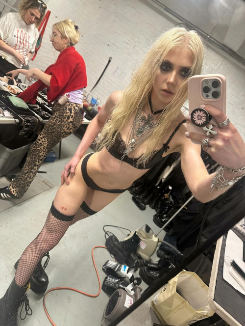 Taylor Momsen instagram photos and videos, September 2025 1