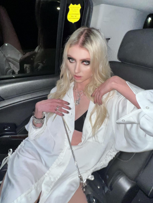 Taylor Momsen instagram photos, September 2025