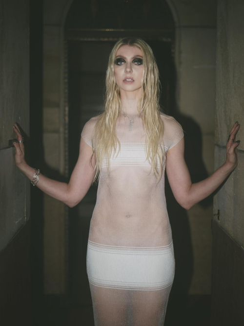Taylor Momsen NYFW portraits, September 2025