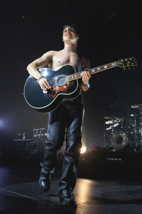 Yungblud live Idols World Tour Austin TX, August 2025 1