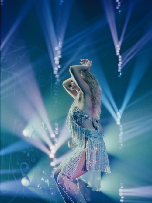 Addison Rae on Addison Tour, October 2025 2