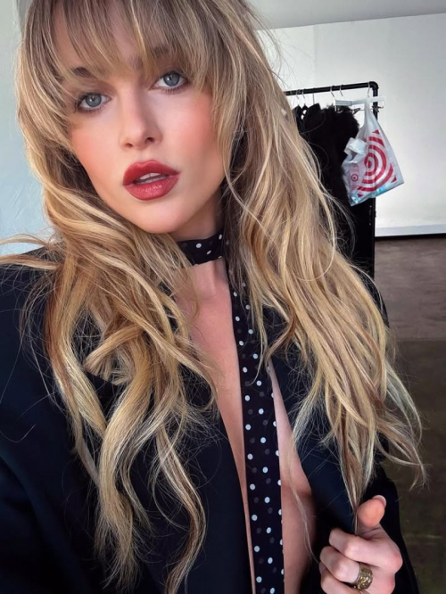 Anne Winters Instagram Photos, October 2025 17