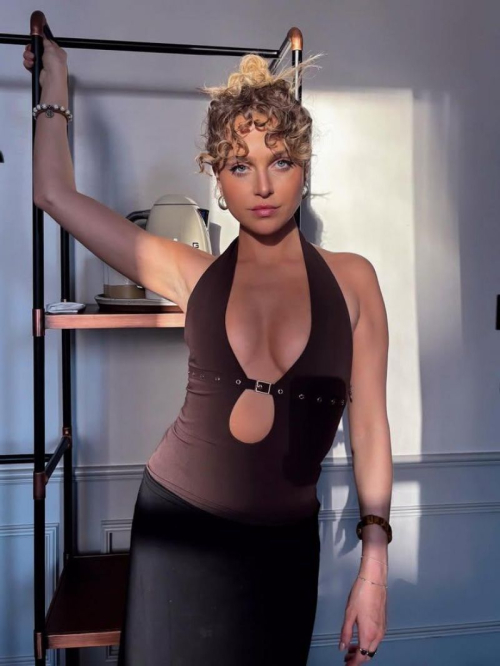 Anne Winters Instagram Photos, October 2025 4