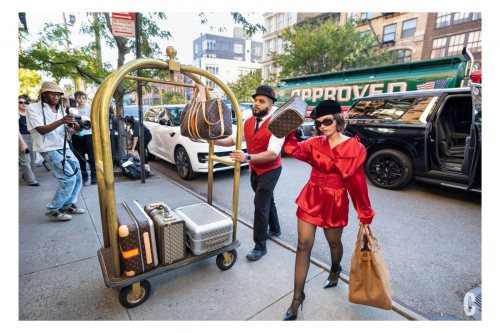 Ariana Greenblatt for Cosmopolitan, November 2025 11