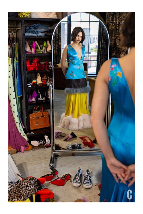 Ariana Greenblatt for Cosmopolitan, November 2025 3